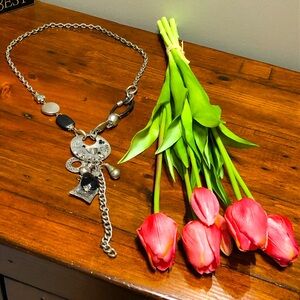 ☀️ Silver and Black Chunky Boho Necklace 21” Length